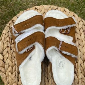 🆕 Furry Birkenstock